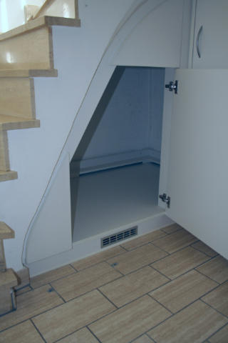Innenausbau Treppenschrank